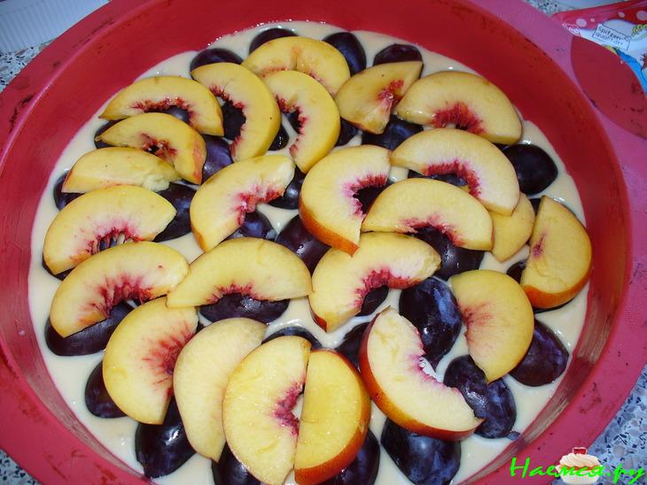 Пирог с персиками и сливами Пирог с персиками и сливами