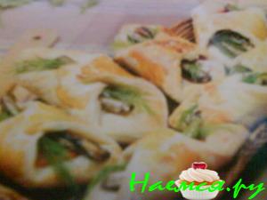 Пышные шпротные слойки Пышные шпротные слойки