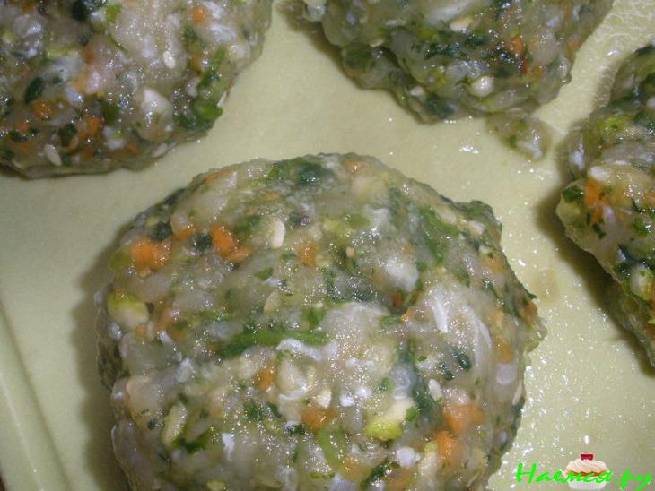 Рыбные котлеты с остро-сладким соусом Рыбные котлеты с остро-сладким соусом