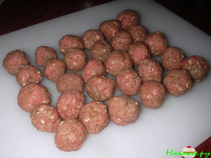 Картофельный суп с фрикадельками и шпинатом Картофельный суп с фрикадельками и шпинатом