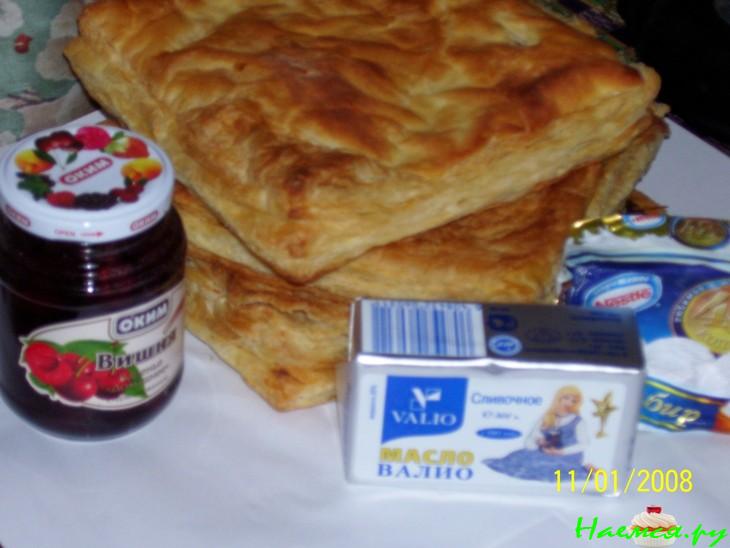 Слоеные пирожные с вкусным кремом