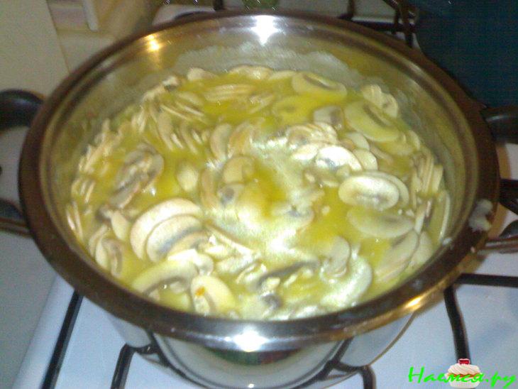 Нежный грибной крем-суп (желтенький)