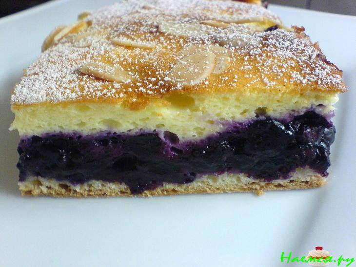 Пирог с черникой и сырной массой