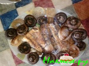 Рыба запеченная с овощами и шампиньонами