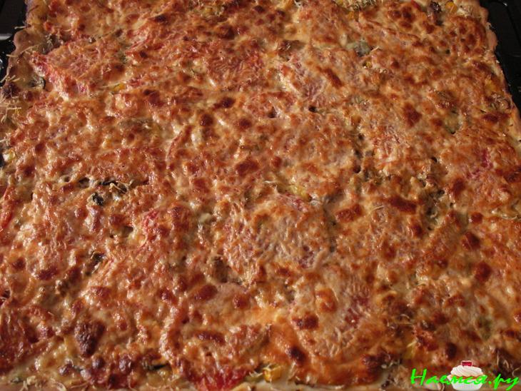 Пицца на скорую руку (с тушенкой)