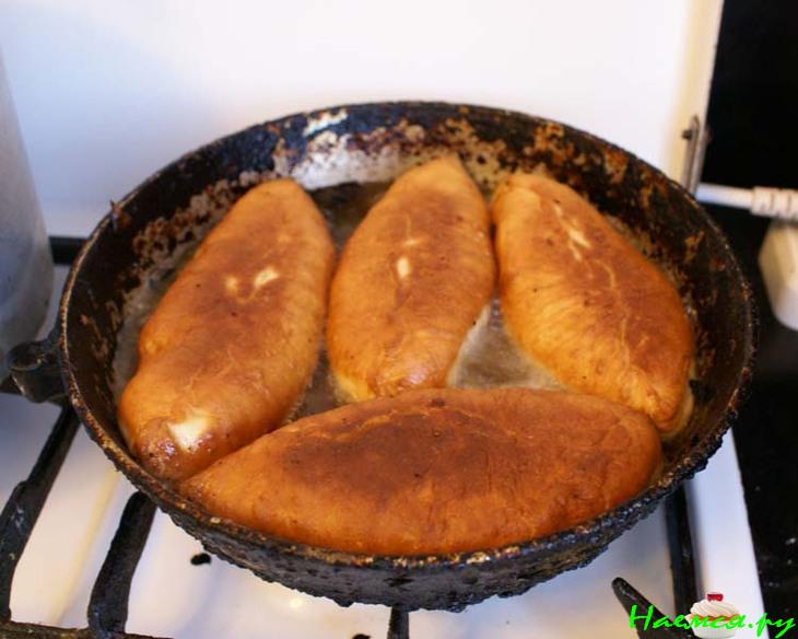 Пирожки с картошкой (дрожжевое тесто)