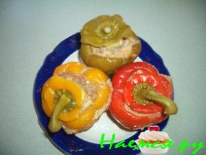 Фаршированный перец в томате