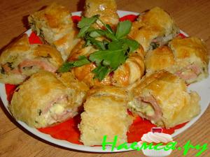 Рулет из слоеного теста