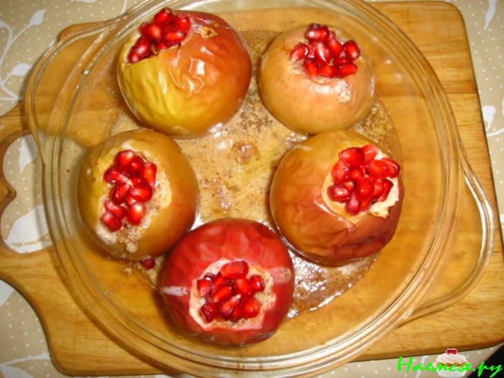 Яблоки запеченные