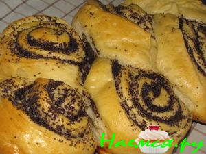 Два больших маковых пирога