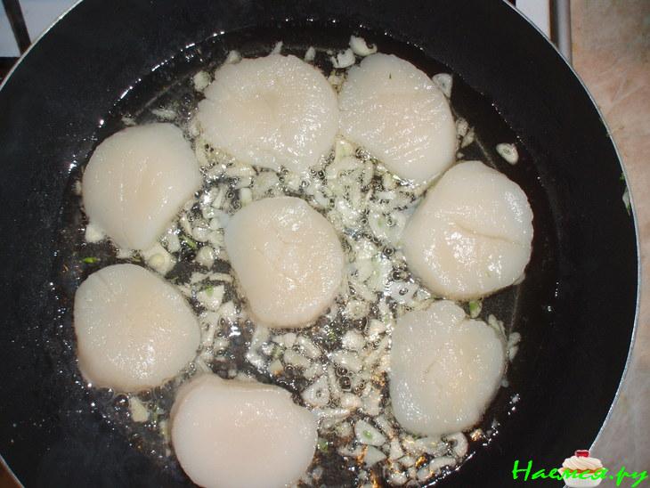 Морской гребешок жареный Морской гребешок жареный