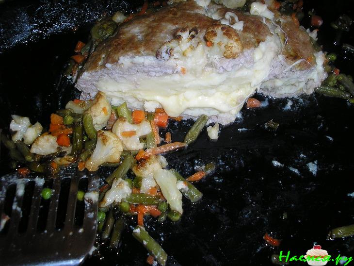 Вулкан на полянке