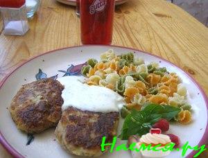 Мясные котлеты с капустой