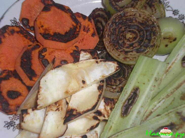 Бульон овощной с итальянским хлебцем