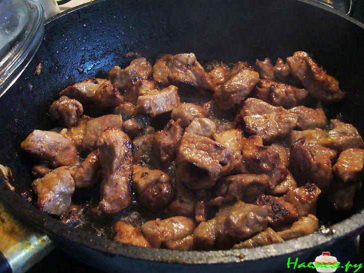 Тушеное мясо с кисло-сладким соусом