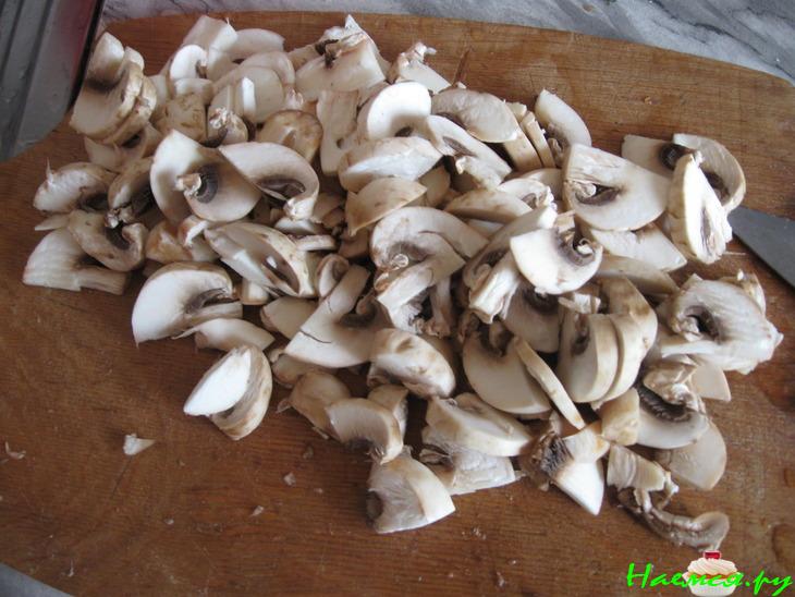 Рисовая вермишель с курицей и грибами