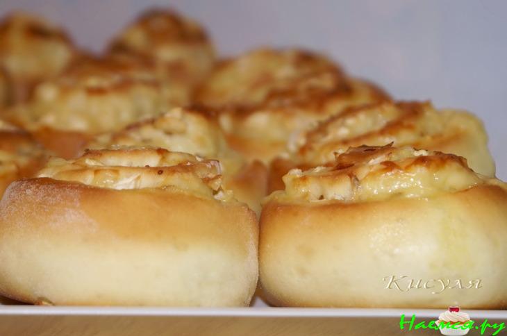 Булочки с яблочно-сырной начинкой (несладкие)