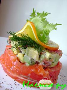 Салат из форели по-домашнему Салат из форели по-домашнему