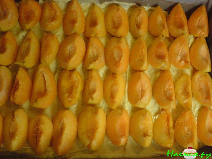 Пирог ванильный с абрикосами   