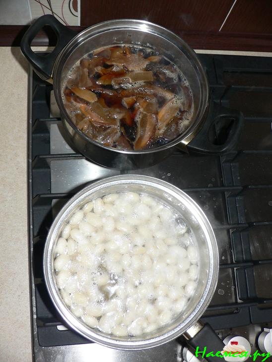 Чанахи с сушёными белыми грибами