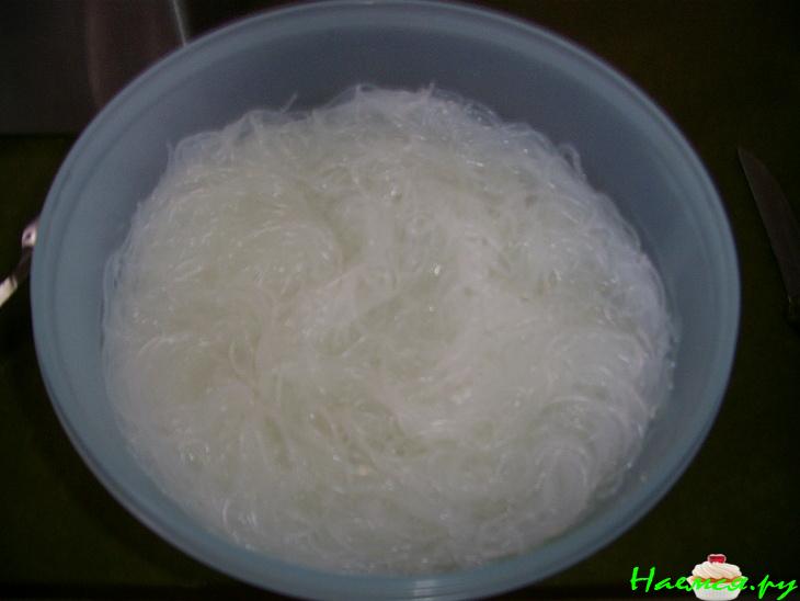 Салат со стеклянной лапшой