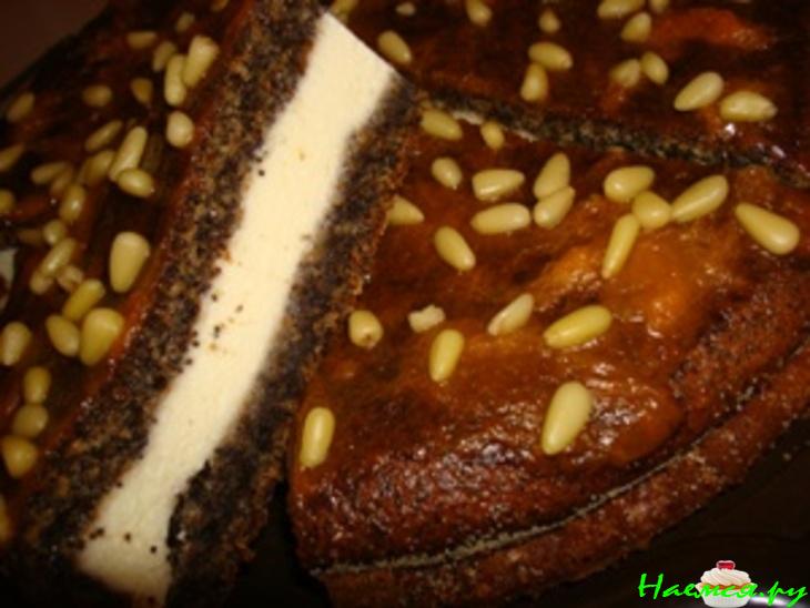 Маковый пирог-торт с творожной прослойкой