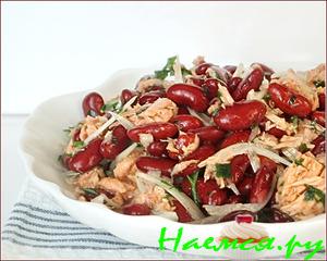 Салат из фасоли с тунцом по-португальски