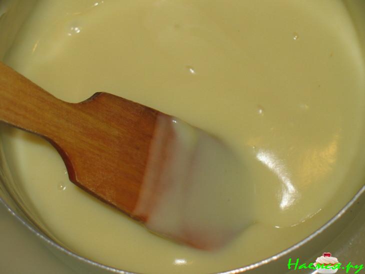 Слоеные пирожные с малиной и рикоттой Слоеные пирожные с малиной и рикоттой