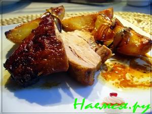 Индюшка в вермуте с карамелизованным луком и картошкой