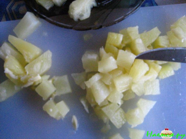 Салат куриный с ананасом