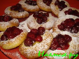 Ватрушечки с вишней