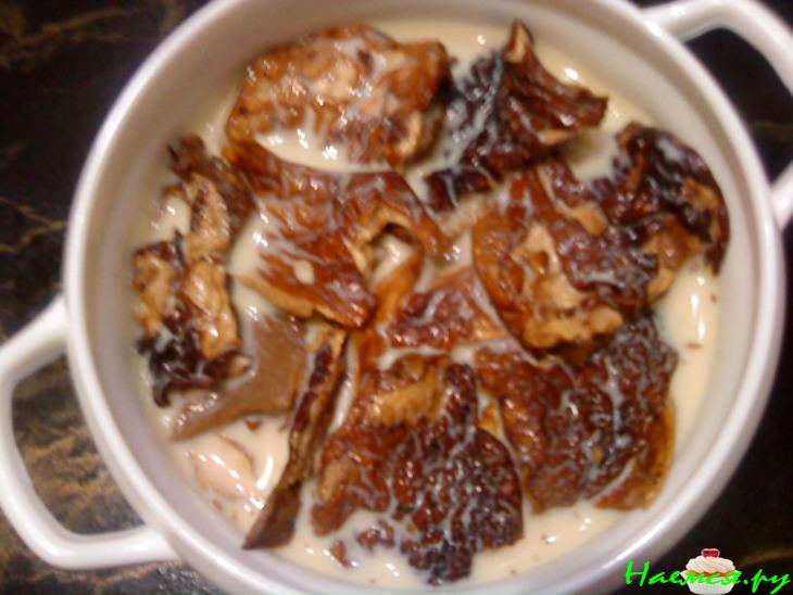 Жареные пирожки с грибами и яйцами