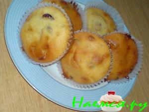 Кексы с сушенной клюквой и белым шоколадом