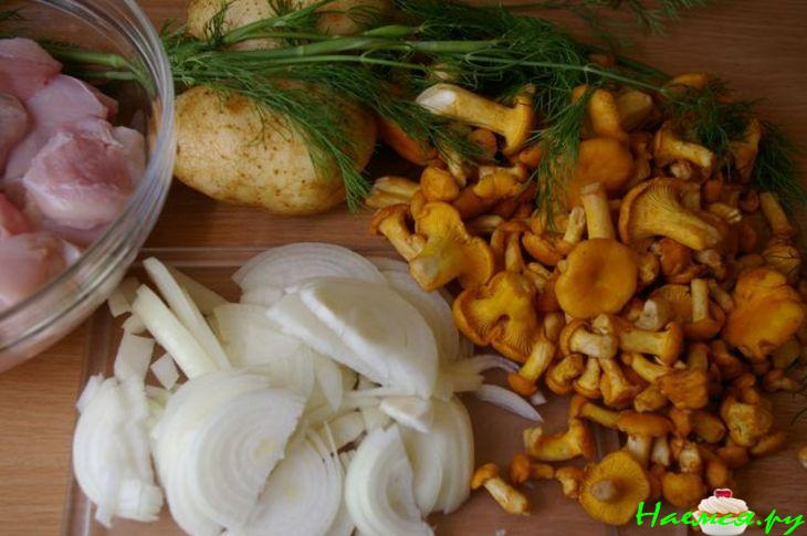 Курочка с лисичками