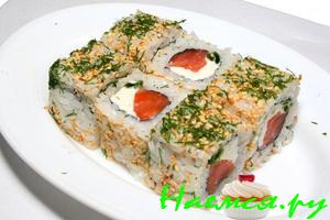 Суши-роллы с лососем