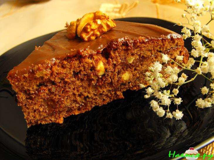 Шоколадно-ореховый торт с мягким кремом Шоколадно-ореховый торт с мягким кремом