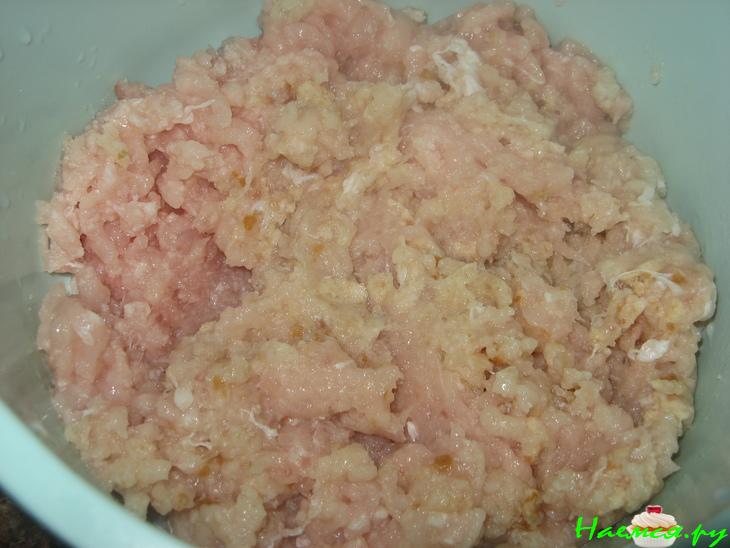 Рыбный рулет-суфле с перечно-грибной начинкой