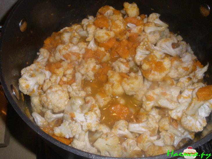 Суп-пюре из цветной капусты и сладкого картофеля