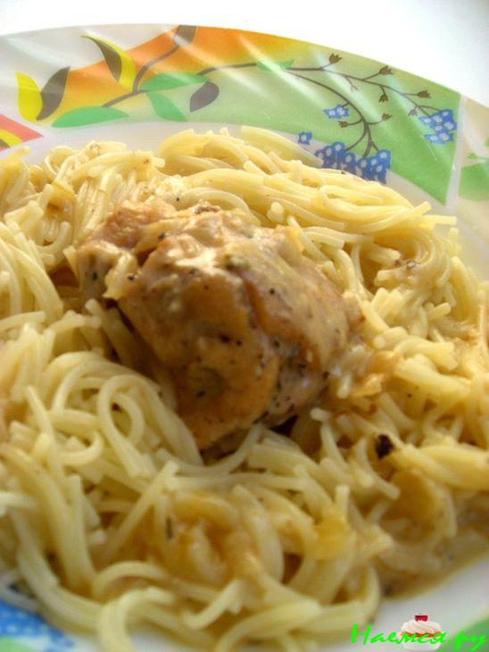 Кролик в сливках с базиликом и сушеными томатами