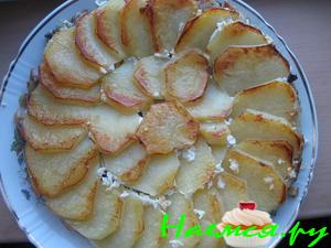 Картофельный пирог с грибами в сметане