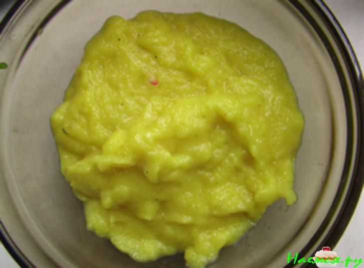 Салат с крабами и манго