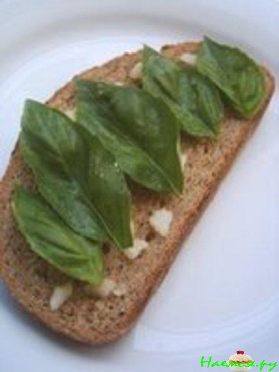 Горячий бутерброд с моцареллой