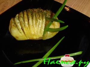 Картошка-гармошка с укропом Картошка-гармошка с укропом