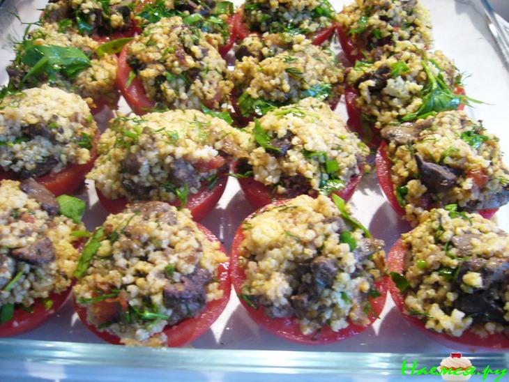 Помидоры, фаршированные пшеном и печенью