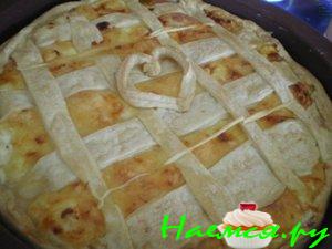Сырный-пресырный слоеный пирог Сырный-пресырный слоеный пирог