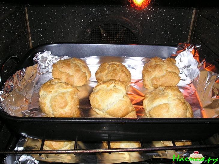 Булочки из заварного теста с творогом