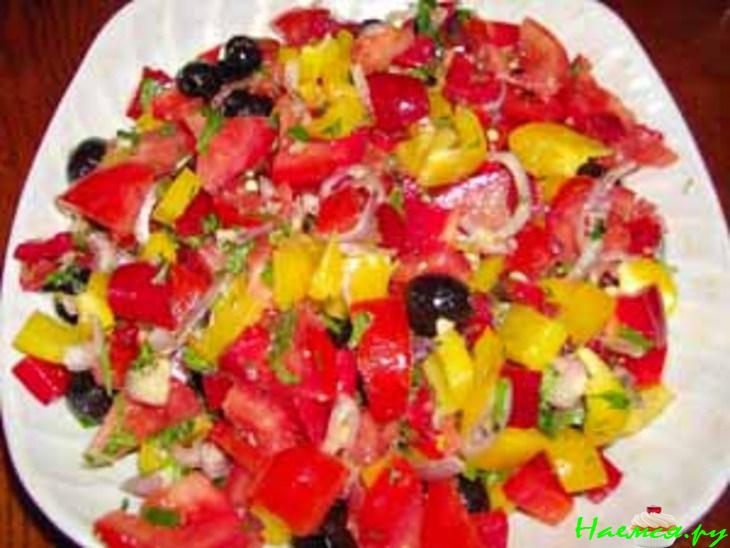 Салат "Греческий" с горчицей и чесноком