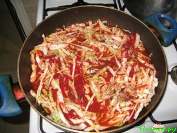 Борщ с фасолью и свекольной ботвой