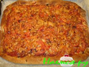 Пицца "Салями" с овощным акцентом и сыром в корочке