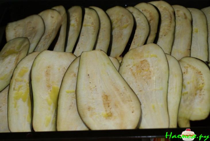 Баклажановые рулетики запеченные с творогом и беконом Баклажановые рулетики запеченные с творогом и беконом